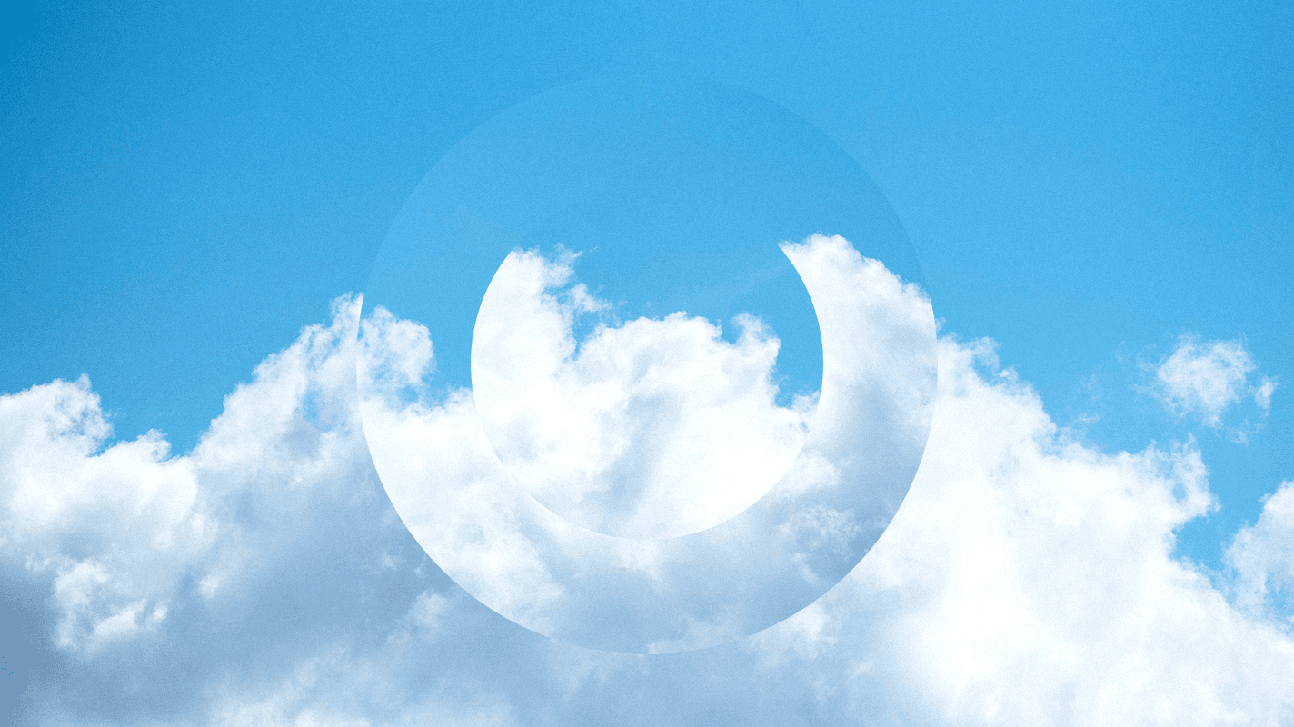 Círculo da Overlens transparente nas nuvens